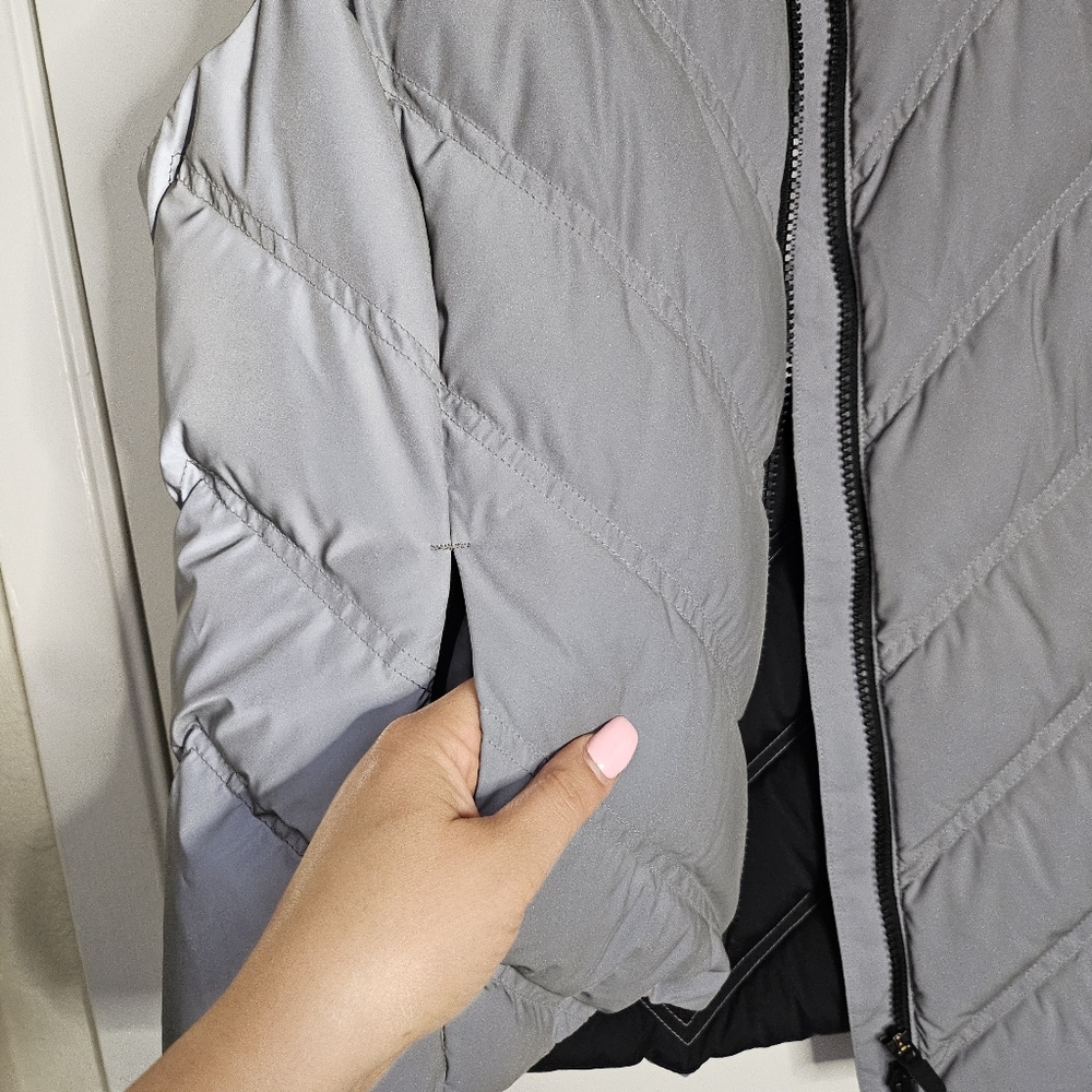 Athleta Women's Silver Quilted Vest - Picture 11 of 16